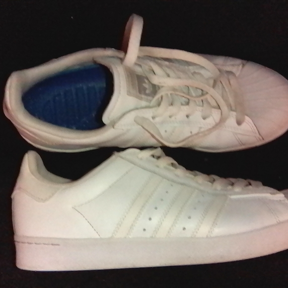 Adidas - Picture 3 of 4